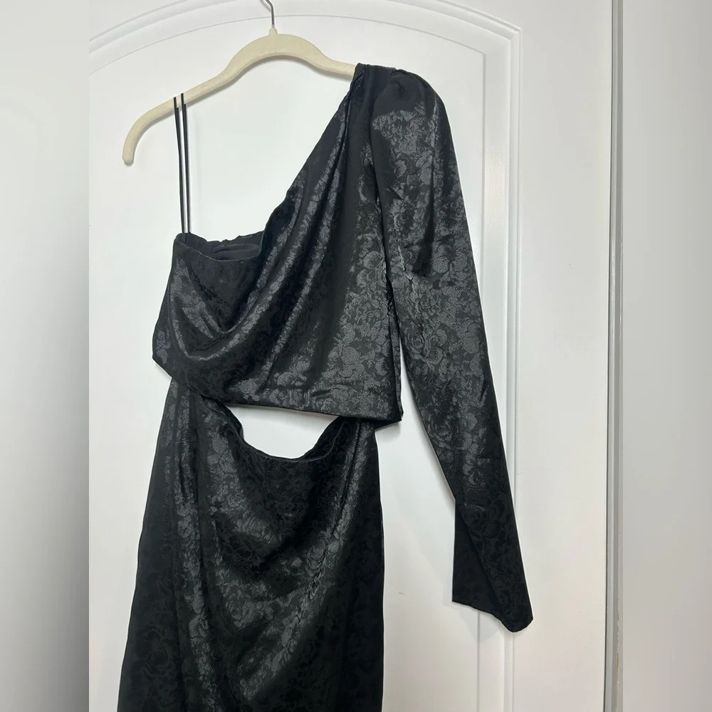 WAYF black floral pattern crystal bow satin midi dress size medium NWT chic 90s